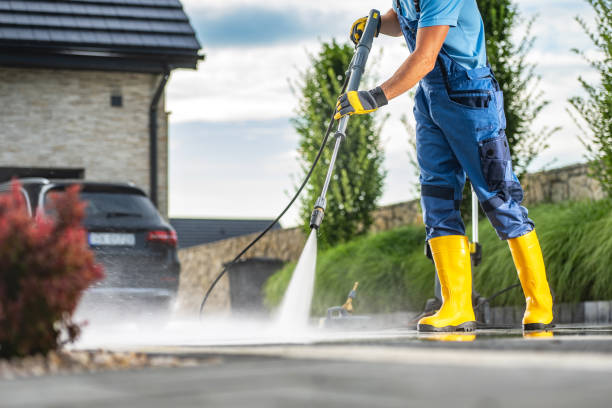 Why Choose Our Certified Pressure Washing Experts for Your Project Needs in Harrisburg, AR?